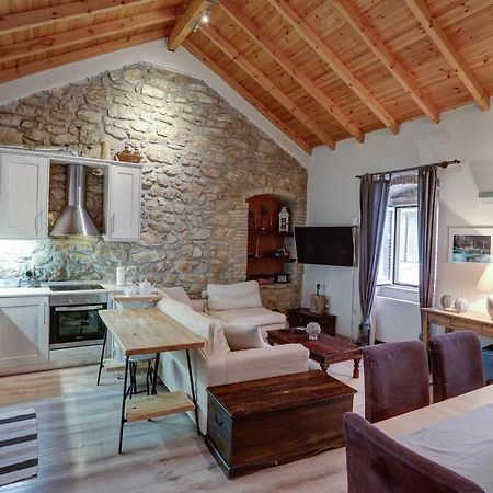 Luminous 2Bd Stone Apt In The Alleys Of Corfu Town Exterior photo
